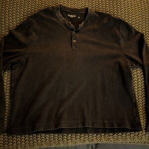 Abercrombie & Fitch Black Cropped Henley